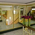 ホテル ブリニョール 3*